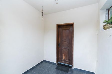 Casa à venda com 100m², 2 quartos e 4 vagasVaranda - Entrada da Sala