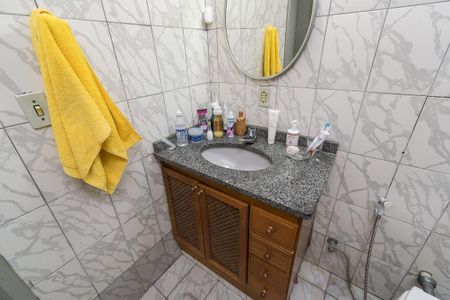 Casa à venda com 100m², 2 quartos e 4 vagasBanheiro