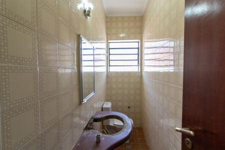 Casa à venda com 140m², 3 quartos e 2 vagasLavabo