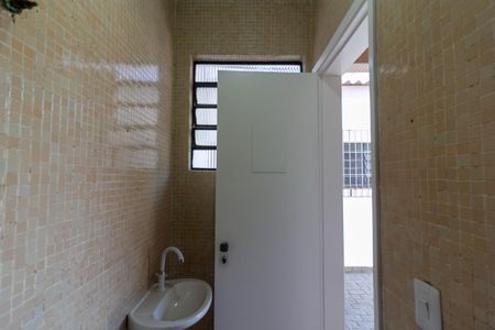 Casa à venda com 140m², 3 quartos e 2 vagasBanheiro de Serviço