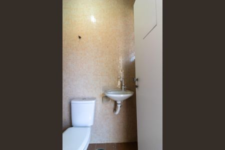 Casa à venda com 140m², 3 quartos e 2 vagasBanheiro de Serviço