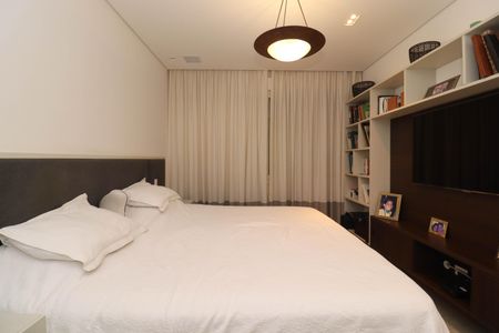 Apartamento para alugar com 156m², 2 quartos e 1 vagaSuíte