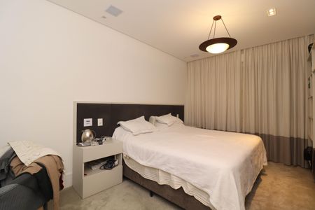 Apartamento para alugar com 156m², 2 quartos e 1 vagaSuíte