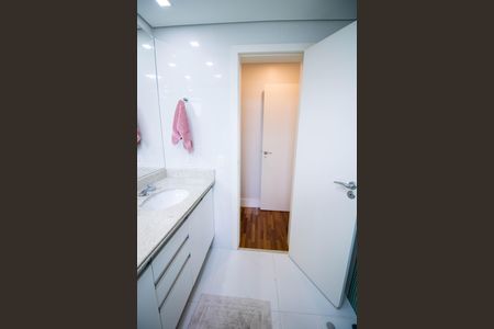 Apartamento à venda com 208m², 4 quartos e 4 vagasBanheiro da Suíte 4