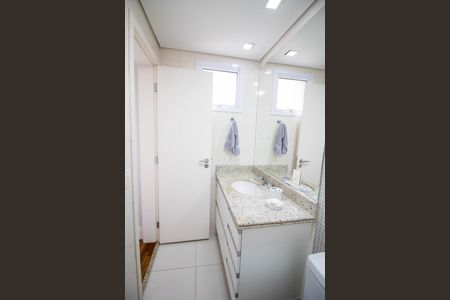 Apartamento à venda com 208m², 4 quartos e 4 vagasBanheiro da Suíte 1