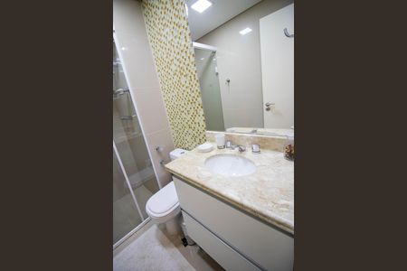 Apartamento à venda com 208m², 4 quartos e 4 vagasBanheiro da Suíte 2