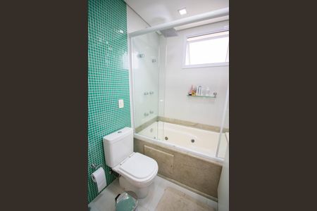 Apartamento à venda com 208m², 4 quartos e 4 vagasBanheiro da Suíte 4