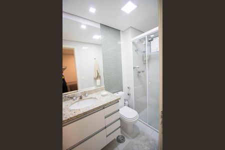 Apartamento à venda com 208m², 4 quartos e 4 vagasBanheiro da Suíte 3