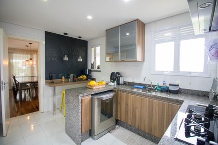 Apartamento à venda com 208m², 4 quartos e 4 vagasCozinha