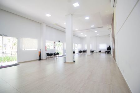 Apartamento à venda com 44m², 2 quartos e 1 vaga Apartamento à venda com 44m², 2 quartos e 1 vagaÁrea comum - Salão de festas