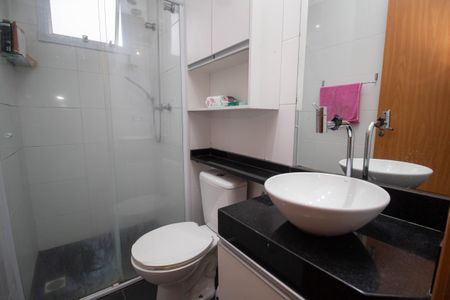 Apartamento à venda com 44m², 2 quartos e 1 vaga Apartamento à venda com 44m², 2 quartos e 1 vagaBanheiro
