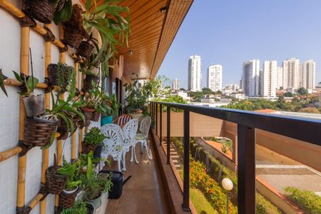 Apartamento à venda com 146m², 3 quartos e 2 vagasVaranda