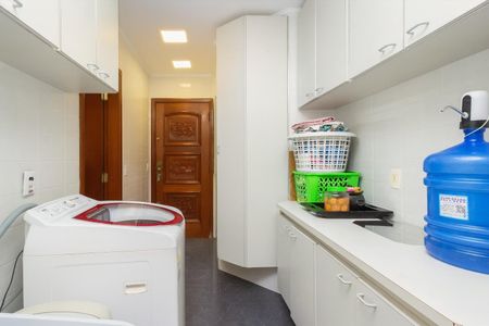 Apartamento à venda com 146m², 3 quartos e 2 vagasLavanderia