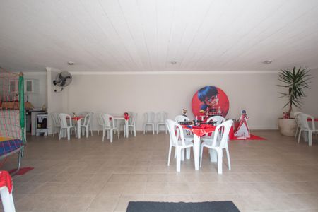 Apartamento à venda com 48m², 2 quartos e 1 vagaÁrea comum - Salão de festas