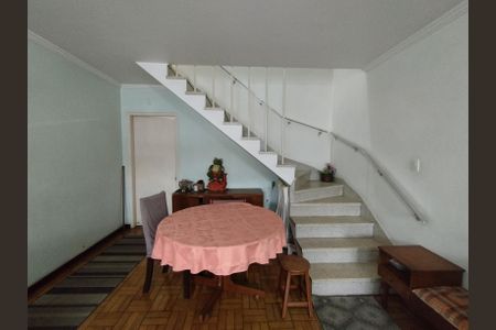 Casa à venda com 130m², 2 quartos e 1 vagaSala