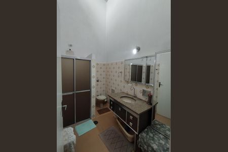 Casa à venda com 130m², 2 quartos e 1 vagaBanheiro