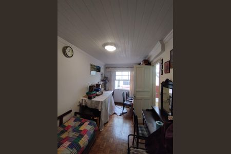 Casa à venda com 130m², 2 quartos e 1 vagaQuarto de Serviço