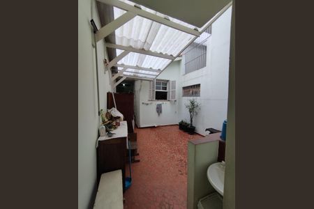 Casa à venda com 130m², 2 quartos e 1 vagaQuintal