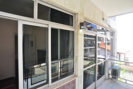 Apartamento à venda com 112m², 4 quartos e 1 vagaVaranda