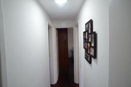 Corredor de apartamento à venda com 4 quartos, 112m² em Barra da Tijuca, Rio de Janeiro