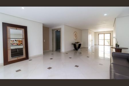Apartamento à venda com 105m², 3 quartos e 2 vagas Apartamento à venda com 105m², 3 quartos e 2 vagasCorredor