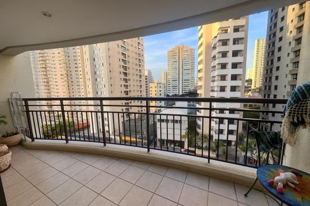 Apartamento à venda com 105m², 3 quartos e 2 vagas Apartamento à venda com 105m², 3 quartos e 2 vagasVaranda