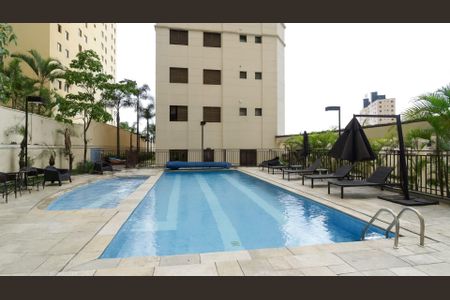 Apartamento à venda com 105m², 3 quartos e 2 vagas Apartamento à venda com 105m², 3 quartos e 2 vagasPiscina