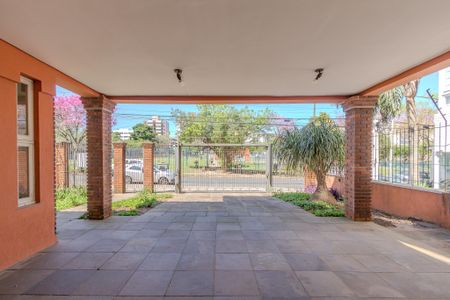 Casa para alugar com 410m², 5 quartos e 3 vagas Casa para alugar com 410m², 5 quartos e 3 vagasGaragem