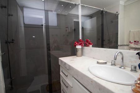 Apartamento para alugar com 153m², 3 quartos e 2 vagas Apartamento para alugar com 153m², 3 quartos e 2 vagasBanheiro da Suíte 1