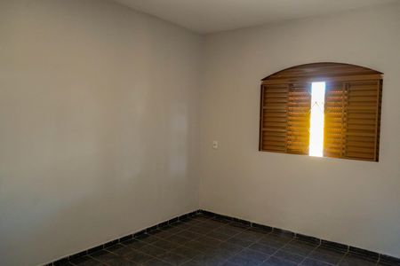 Sala de casa para alugar com 3 quartos, 120m² em Setor Jardim Luz, Aparecida de Goiânia