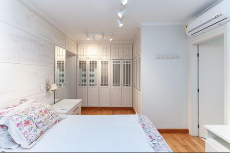 Apartamento para alugar com 405m², 4 quartos e 4 vagas Apartamento para alugar com 405m², 4 quartos e 4 vagasSuíte 1