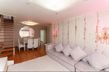 Apartamento para alugar com 405m², 4 quartos e 4 vagas Apartamento para alugar com 405m², 4 quartos e 4 vagasSala