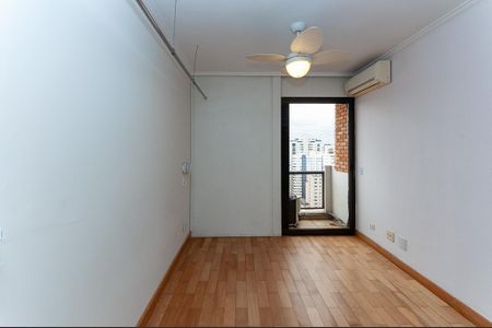 Apartamento para alugar com 405m², 4 quartos e 4 vagas Apartamento para alugar com 405m², 4 quartos e 4 vagasCloset Suíte 1