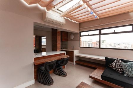 Apartamento para alugar com 405m², 4 quartos e 4 vagas Apartamento para alugar com 405m², 4 quartos e 4 vagasSalão Cobertura