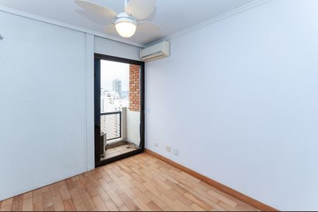 Apartamento para alugar com 405m², 4 quartos e 4 vagas Apartamento para alugar com 405m², 4 quartos e 4 vagasCloset Suíte 1