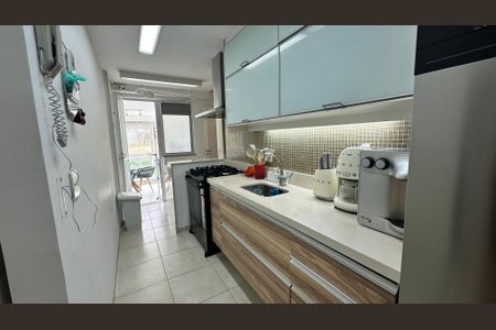 Apartamento à venda com 122m², 4 quartos e 2 vagas Apartamento à venda com 122m², 4 quartos e 2 vagasCozinha