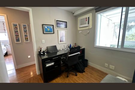 Apartamento à venda com 122m², 4 quartos e 2 vagas Apartamento à venda com 122m², 4 quartos e 2 vagasQuarto