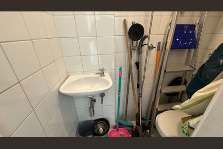 Apartamento à venda com 122m², 4 quartos e 2 vagas Apartamento à venda com 122m², 4 quartos e 2 vagasBanheiro de serviço