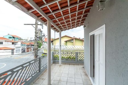 Casa à venda com 165m², 4 quartos e 2 vagas Casa à venda com 165m², 4 quartos e 2 vagasVista do Quarto 2