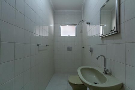 Casa à venda com 165m², 4 quartos e 2 vagas Casa à venda com 165m², 4 quartos e 2 vagasBanheiro Social