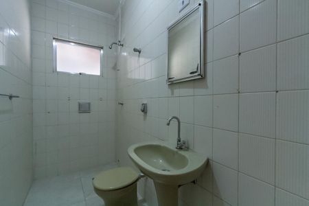 Casa à venda com 165m², 4 quartos e 2 vagas Casa à venda com 165m², 4 quartos e 2 vagasBanheiro Social