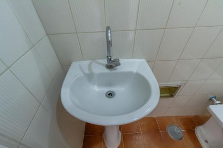 Casa à venda com 165m², 4 quartos e 2 vagas Casa à venda com 165m², 4 quartos e 2 vagasBanheiro da Suíte