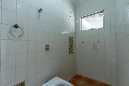 Casa à venda com 165m², 4 quartos e 2 vagas Casa à venda com 165m², 4 quartos e 2 vagasBanheiro da Suíte