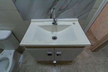 Casa à venda com 165m², 4 quartos e 2 vagas Casa à venda com 165m², 4 quartos e 2 vagasLavabo