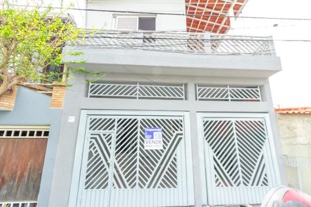 Casa à venda com 165m², 4 quartos e 2 vagas Casa à venda com 165m², 4 quartos e 2 vagasFachada