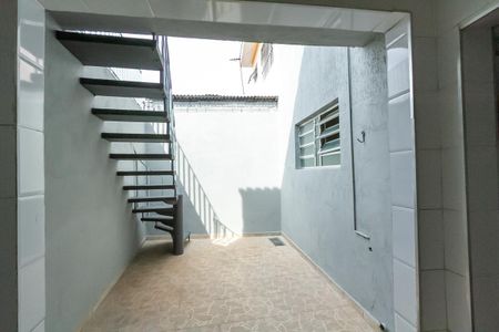 Casa à venda com 165m², 4 quartos e 2 vagas Casa à venda com 165m², 4 quartos e 2 vagasQuintal