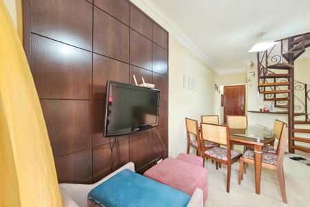 Apartamento para alugar com 160m², 3 quartos e 1 vaga Apartamento para alugar com 160m², 3 quartos e 1 vagaSala