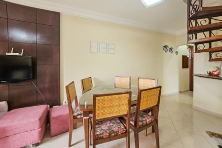 Apartamento para alugar com 160m², 3 quartos e 1 vaga Apartamento para alugar com 160m², 3 quartos e 1 vagaSala