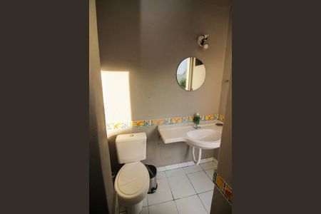 Casa à venda com 358m², 3 quartos e 4 vagasBanheiro social