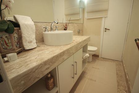 Casa à venda com 358m², 3 quartos e 4 vagasLavabo